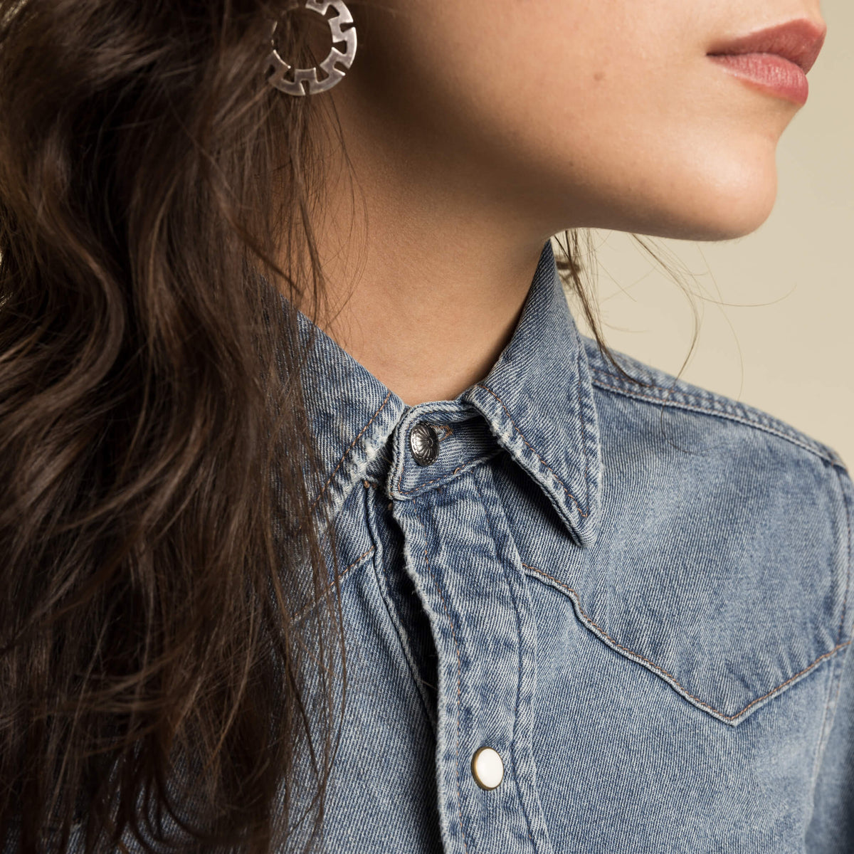 The Wyatt Women's Blouse - Classic Denim