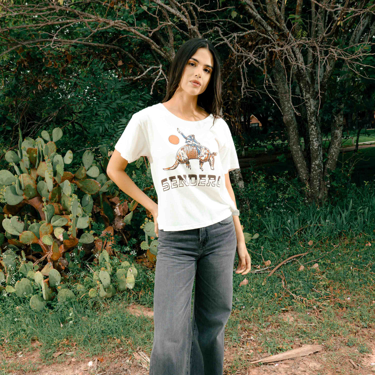 Armadillo Rodeo Basic Tee - Vintage White