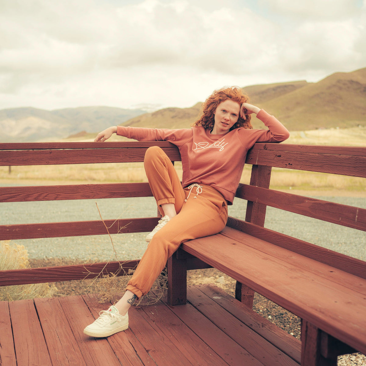 Women's Howdy Sweatshirt - Dusty Mauve