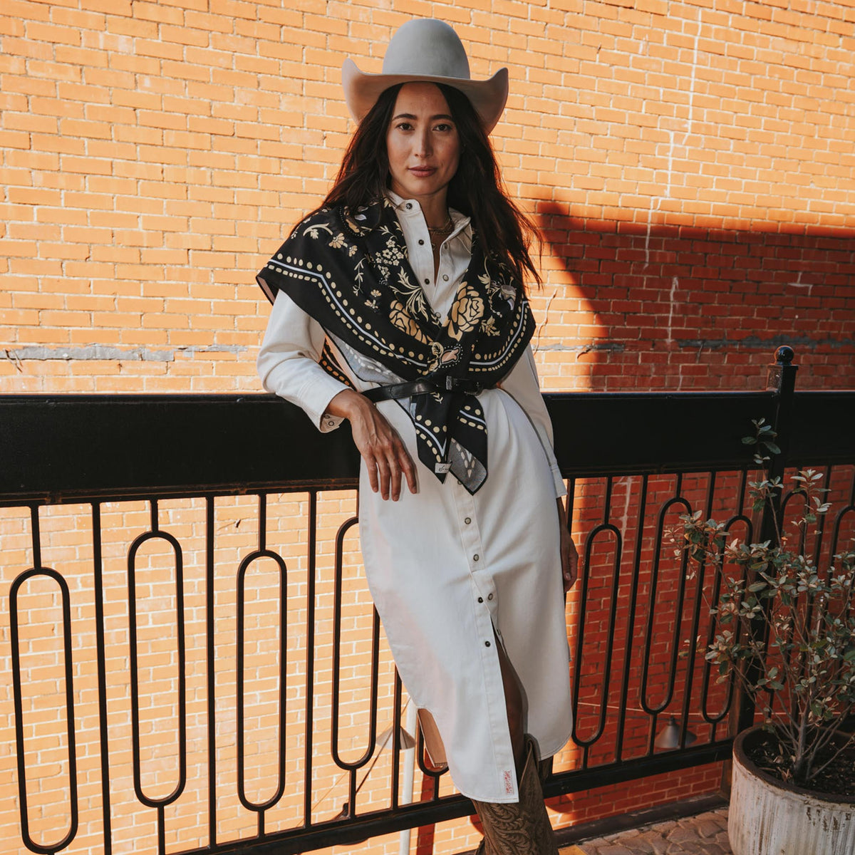 The Annie Pearl Snap Shirtdress - Ecru