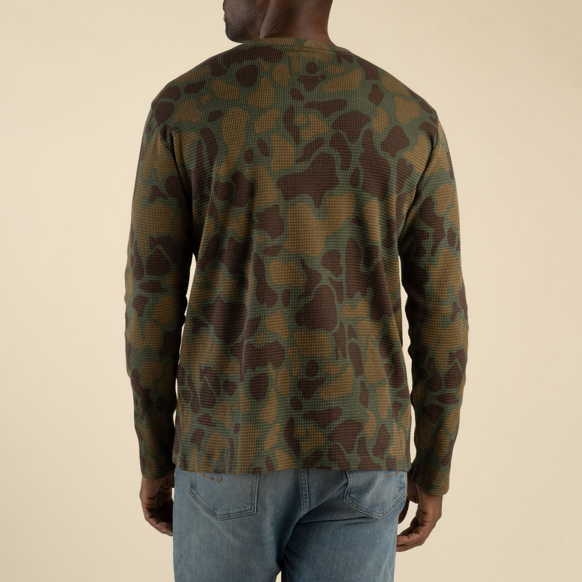 The Maverick Henley - Forest Camo